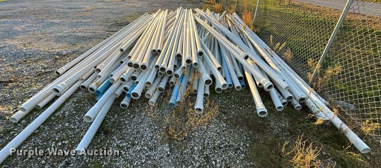 image for item NQ9453 Approximately 150 PVC pipes
