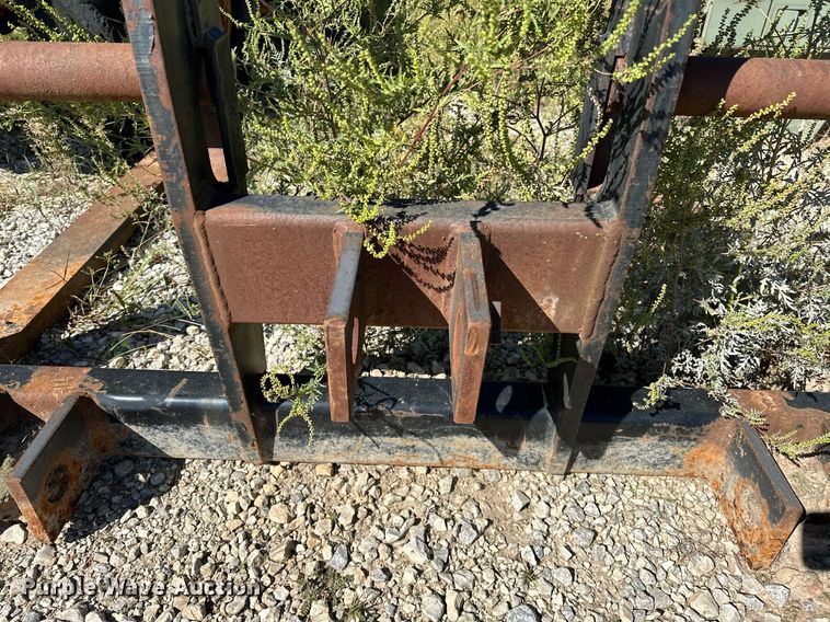 image for item NQ9457 Wheel loader pallet forks