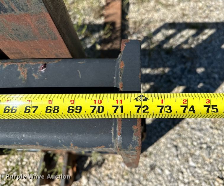 image for item NQ9457 Wheel loader pallet forks