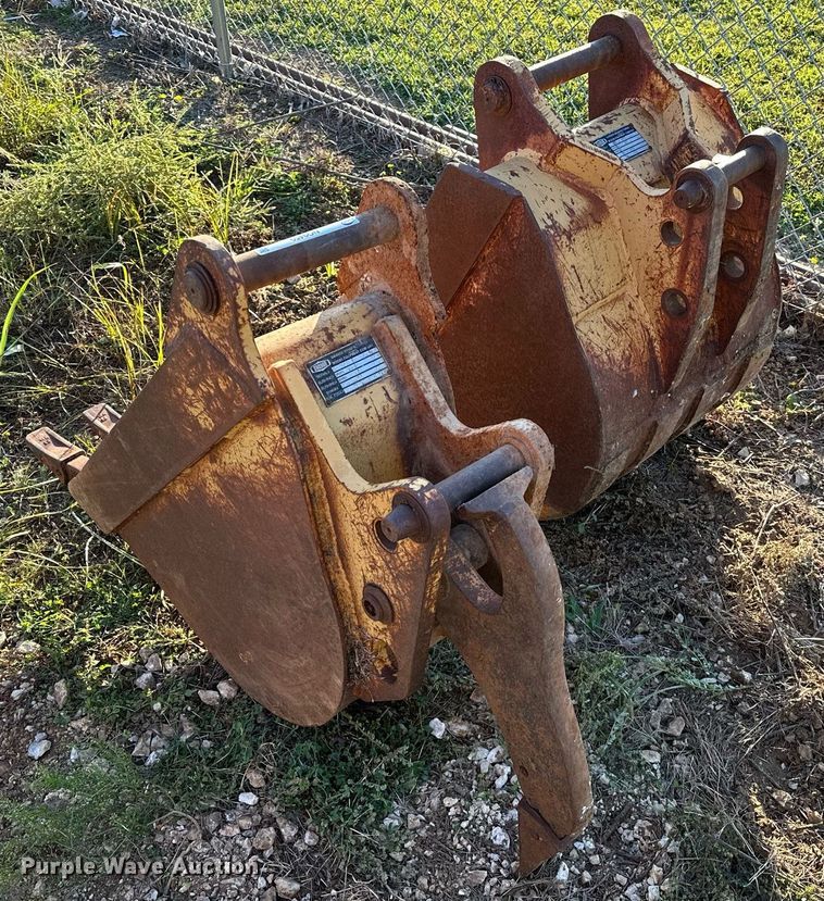 image for item NQ9459 (2) backhoe buckets