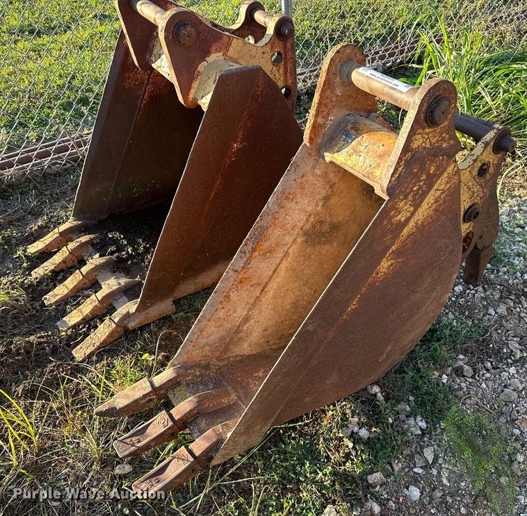 image for item NQ9459 (2) backhoe buckets