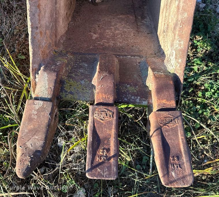 image for item NQ9459 (2) backhoe buckets