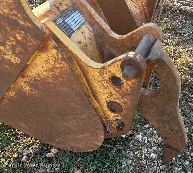 image for item NQ9459 (2) backhoe buckets