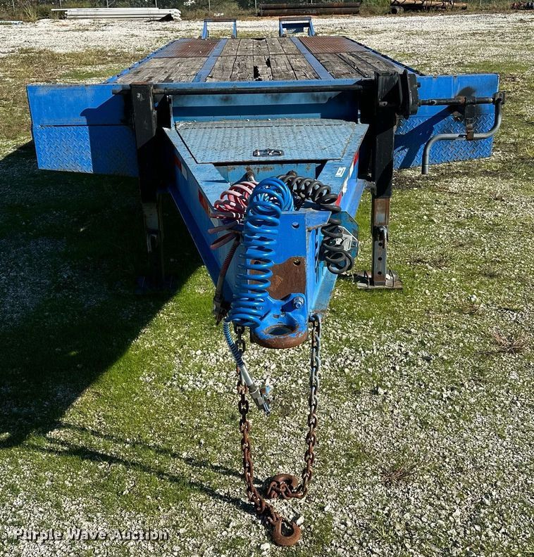 image for item NQ9460 2006 R&R TL641  equipment trailer