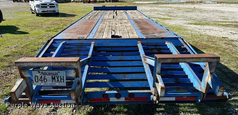 image for item NQ9460 2006 R&R TL641  equipment trailer