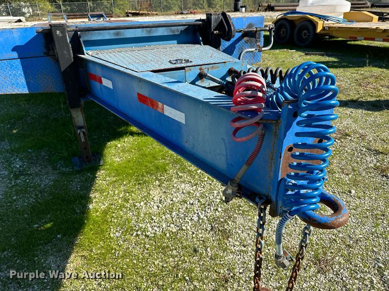 image for item NQ9460 2006 R&R TL641  equipment trailer