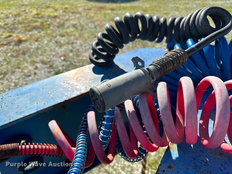 image for item NQ9460 2006 R&R TL641  equipment trailer