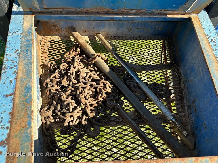 image for item NQ9460 2006 R&R TL641  equipment trailer