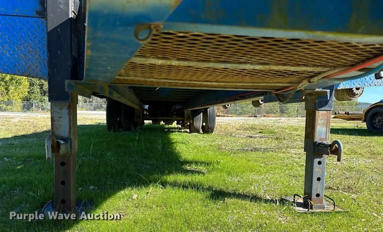 image for item NQ9460 2006 R&R TL641  equipment trailer