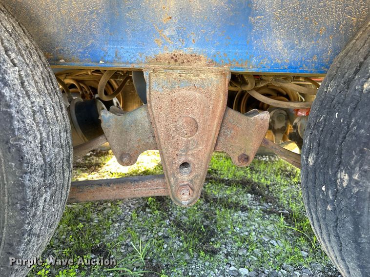 image for item NQ9460 2006 R&R TL641  equipment trailer