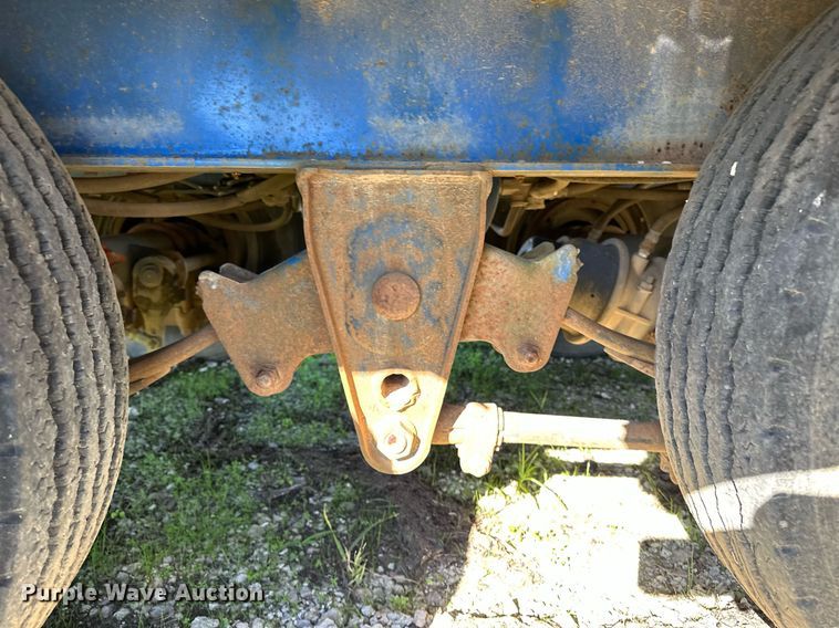 image for item NQ9460 2006 R&R TL641  equipment trailer