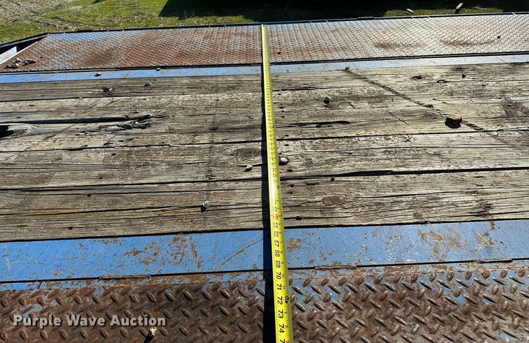 image for item NQ9460 2006 R&R TL641  equipment trailer