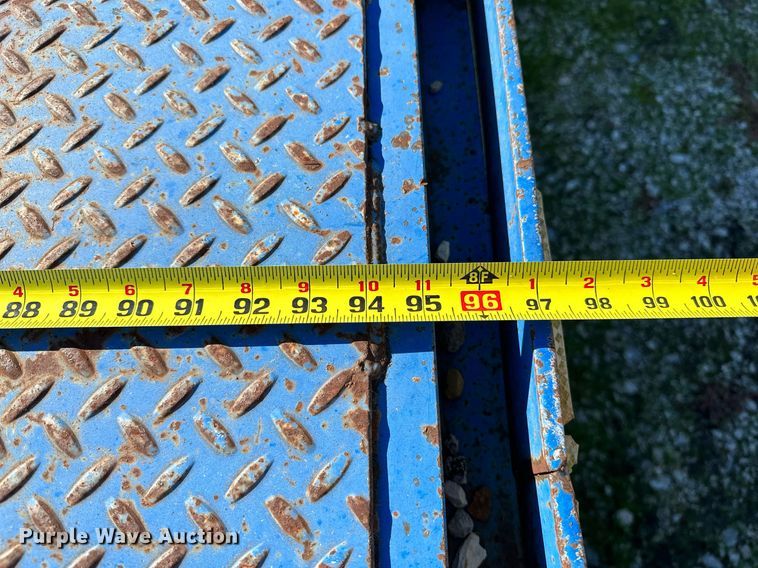 image for item NQ9460 2006 R&R TL641  equipment trailer