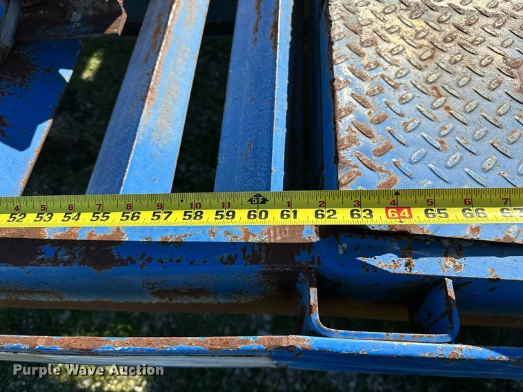 image for item NQ9460 2006 R&R TL641  equipment trailer