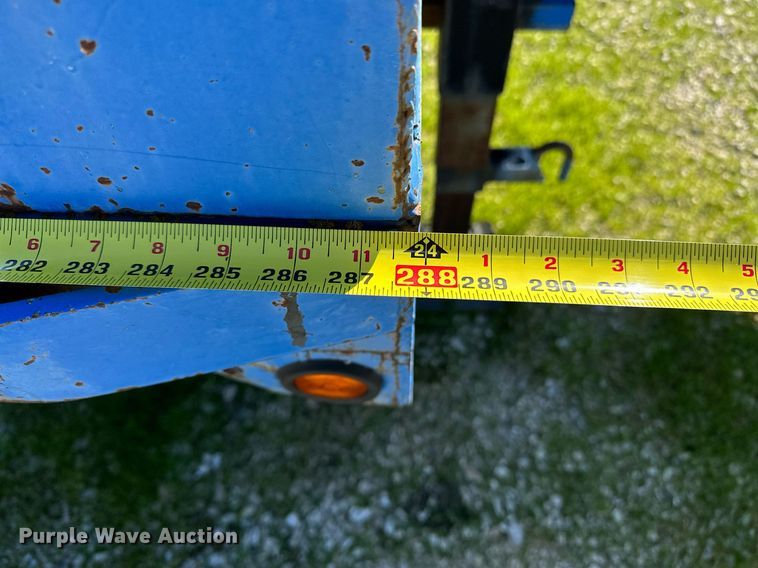 image for item NQ9460 2006 R&R TL641  equipment trailer