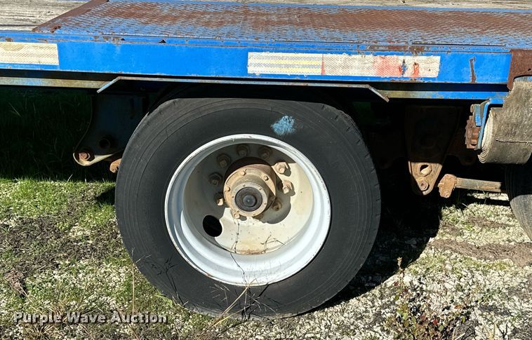 image for item NQ9460 2006 R&R TL641  equipment trailer