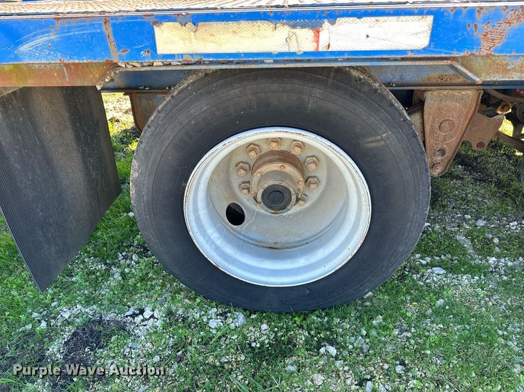 image for item NQ9460 2006 R&R TL641  equipment trailer