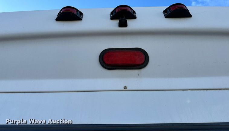 image for item NQ9461 2017 Ford E450  shuttle bus