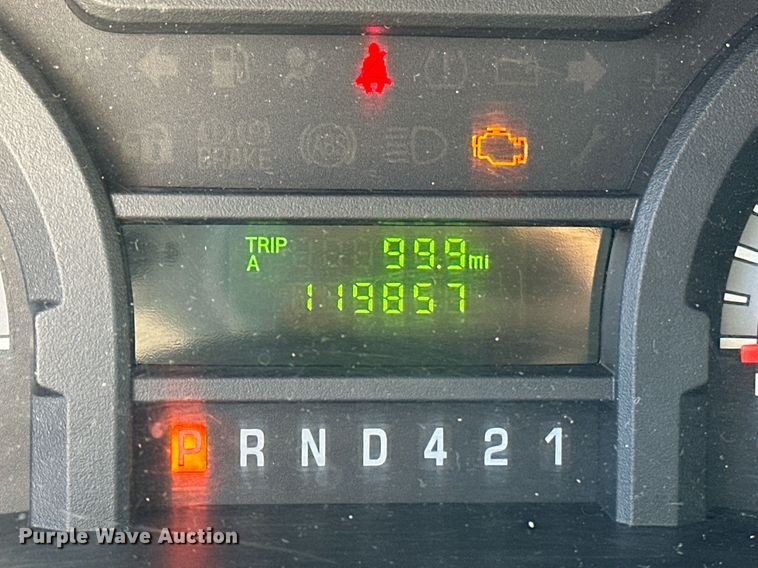 image for item NQ9461 2017 Ford E450  shuttle bus