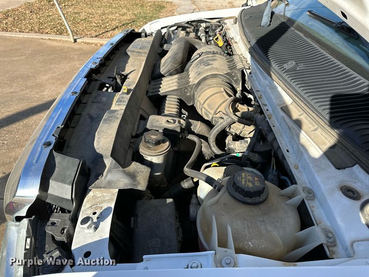 image for item NQ9461 2017 Ford E450  shuttle bus