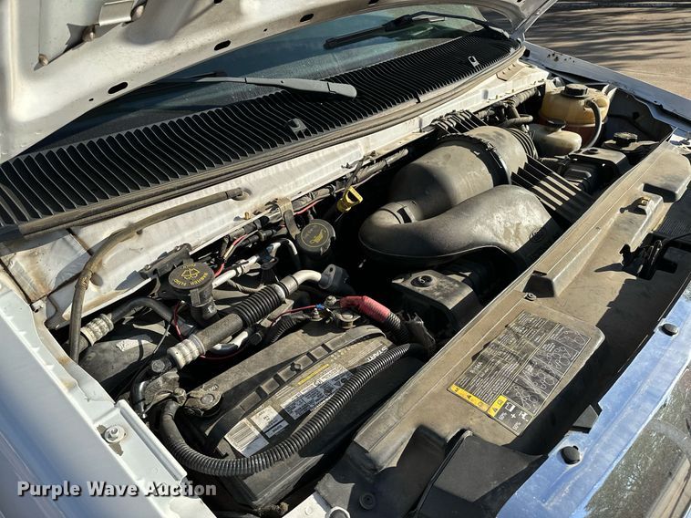 image for item NQ9461 2017 Ford E450  shuttle bus