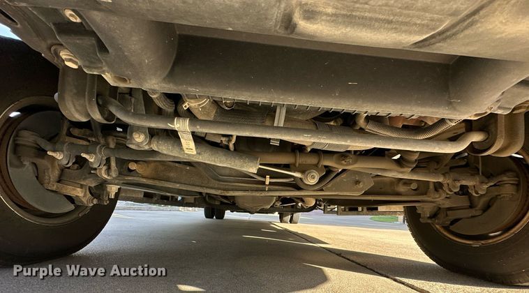 image for item NQ9461 2017 Ford E450  shuttle bus