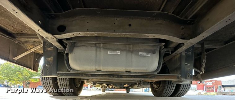 image for item NQ9461 2017 Ford E450  shuttle bus