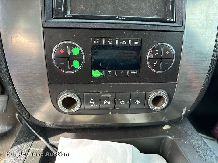 image for item NQ9465 2007 GMC Yukon  SUV