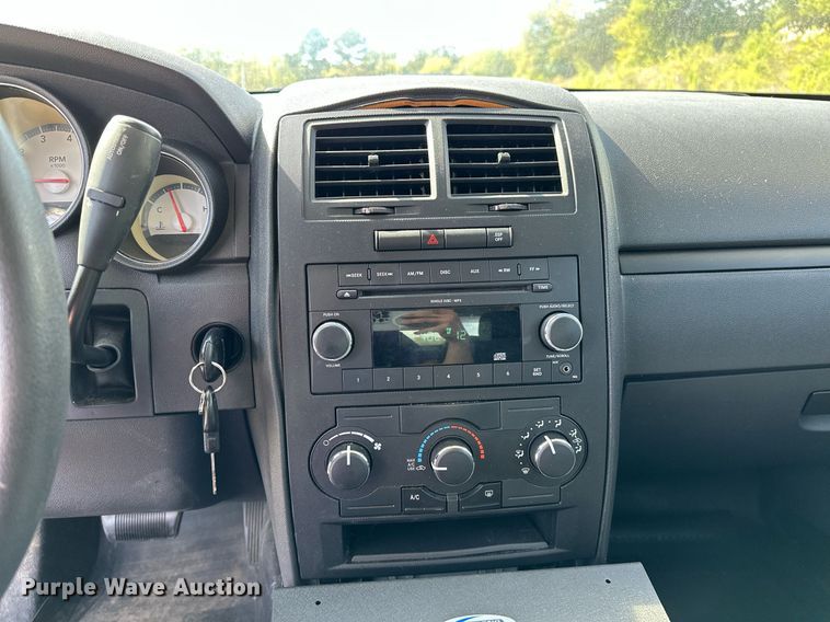 image for item NQ9467 2010 Dodge Charger