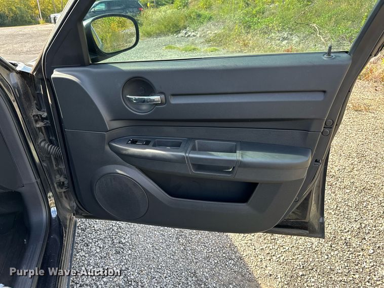 image for item NQ9467 2010 Dodge Charger