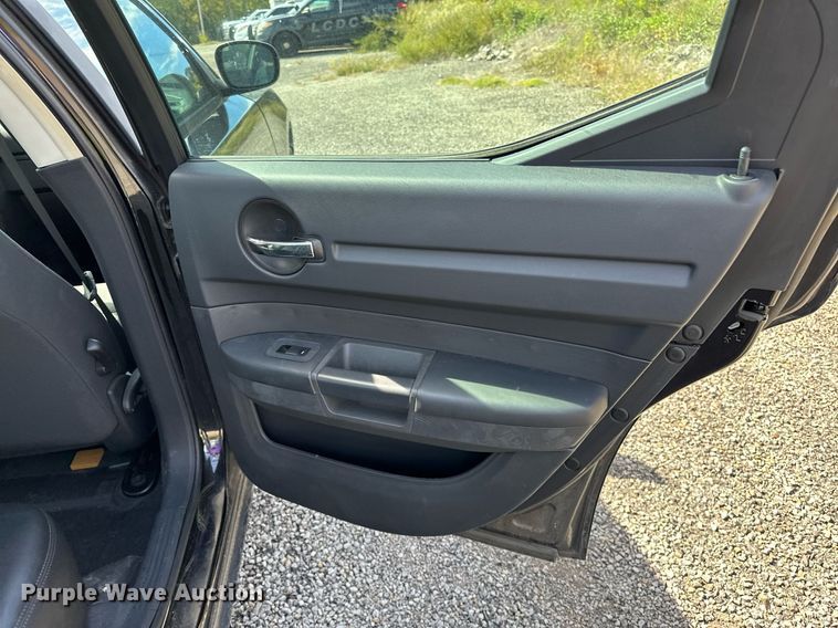 image for item NQ9467 2010 Dodge Charger