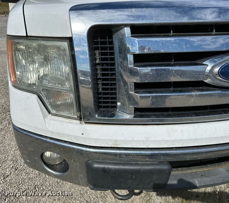 image for item NQ9468 2011 Ford F150  SuperCrew pickup truck