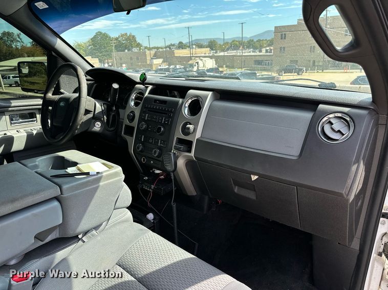 image for item NQ9468 2011 Ford F150  SuperCrew pickup truck