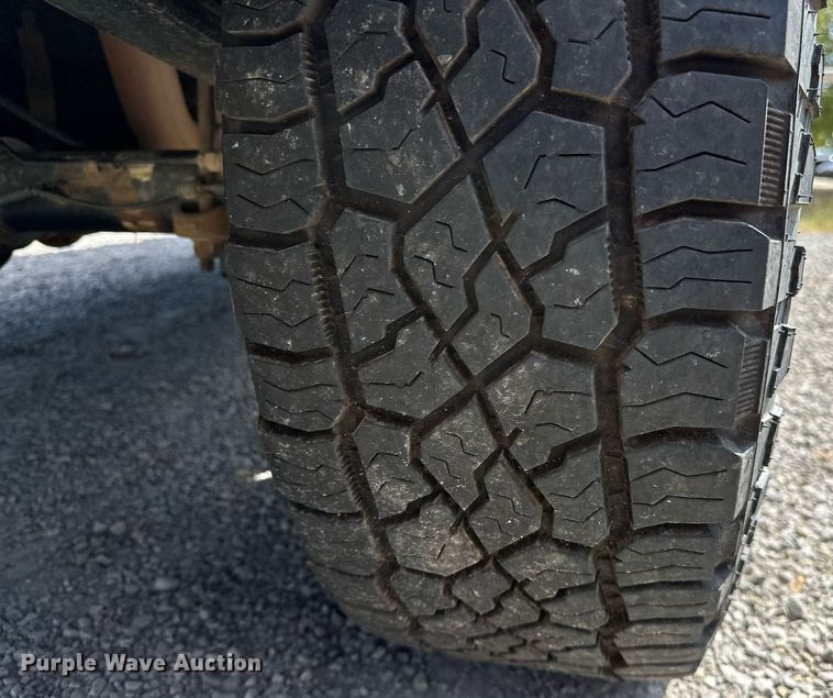 image for item NQ9468 2011 Ford F150  SuperCrew pickup truck