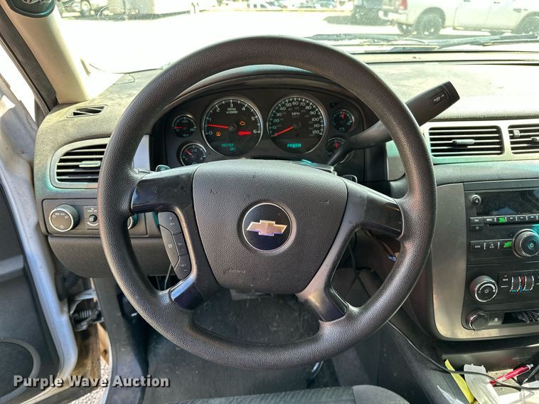 image for item NQ9469 2009 Chevrolet Tahoe Police  SUV