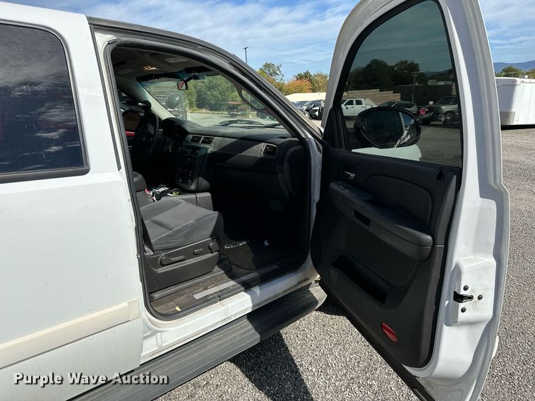 image for item NQ9469 2009 Chevrolet Tahoe Police  SUV