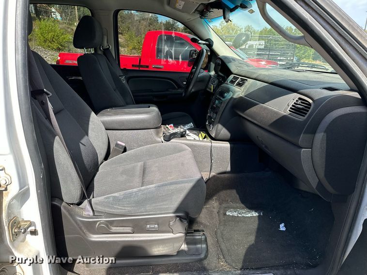 image for item NQ9469 2009 Chevrolet Tahoe Police  SUV