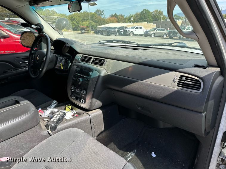 image for item NQ9469 2009 Chevrolet Tahoe Police  SUV