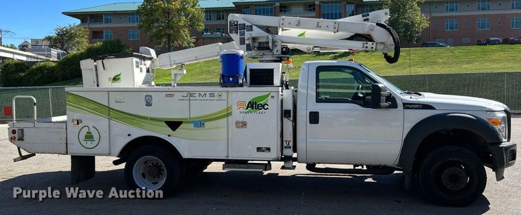 image for item NQ9971 2012 Ford F550 Super Duty XL  bucket truck