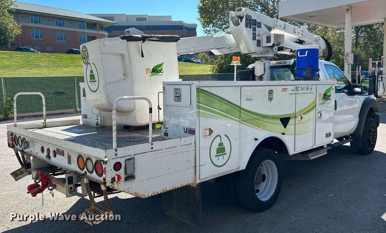 image for item NQ9971 2012 Ford F550 Super Duty XL  bucket truck