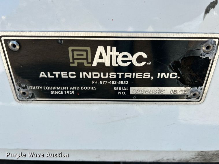 image for item NQ9971 2012 Ford F550 Super Duty XL  bucket truck