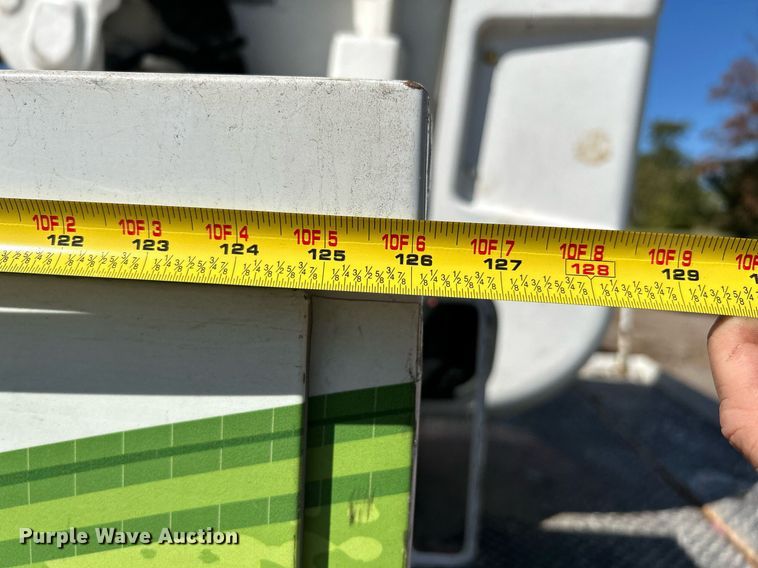 image for item NQ9971 2012 Ford F550 Super Duty XL  bucket truck