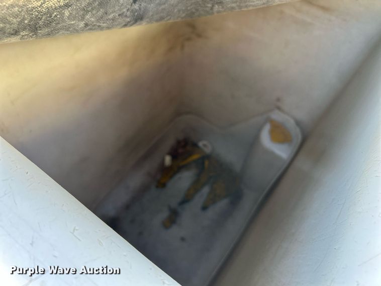 image for item NQ9971 2012 Ford F550 Super Duty XL  bucket truck