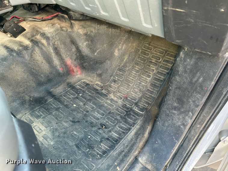 image for item NQ9971 2012 Ford F550 Super Duty XL  bucket truck