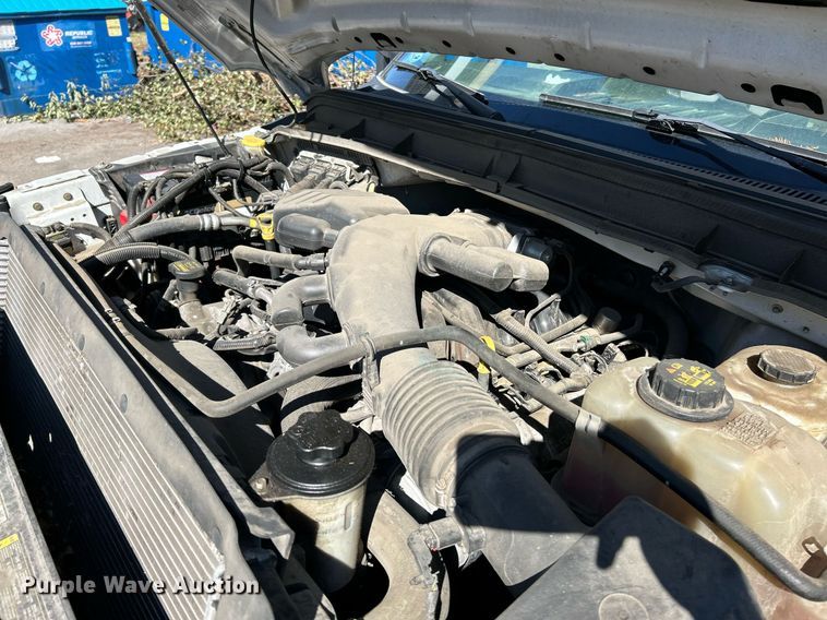 image for item NQ9971 2012 Ford F550 Super Duty XL  bucket truck