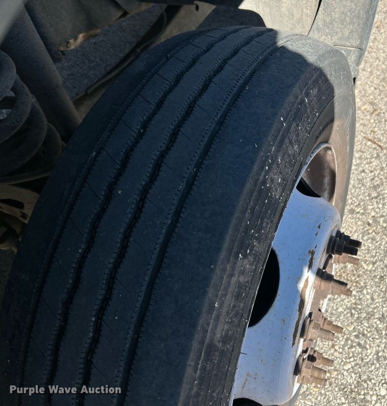 image for item NQ9971 2012 Ford F550 Super Duty XL  bucket truck