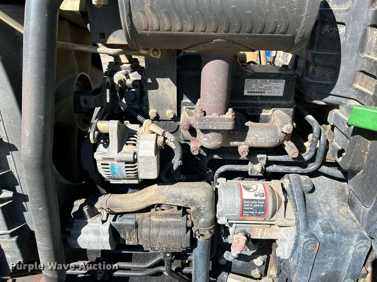 image for item NQ9972 2008 John Deere 3320  tractor