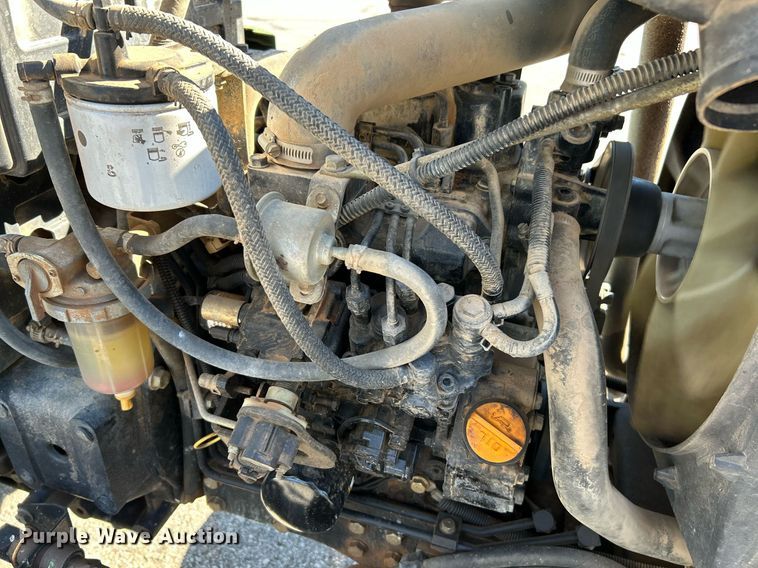 image for item NQ9972 2008 John Deere 3320  tractor