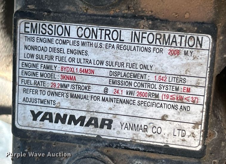 image for item NQ9972 2008 John Deere 3320  tractor