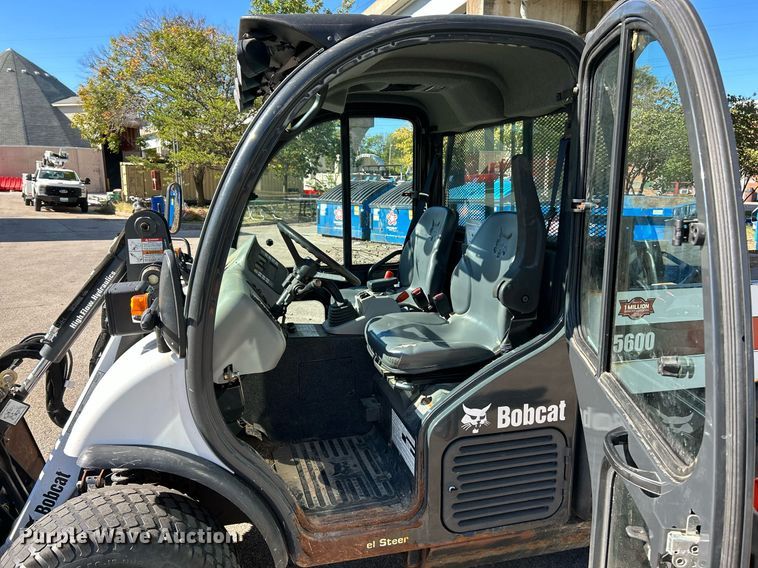 image for item NQ9973 2016 Bobcat 5600  utility vehicle